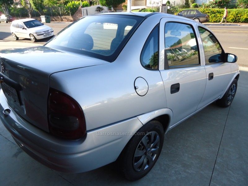CHEVROLET CORSA 1.0 MPFI CLASSIC SEDAN 8V 2003/2003 BOURSCHEID CARROS E MOTOS SANTA CLARA DO SUL / Carros no Vale
