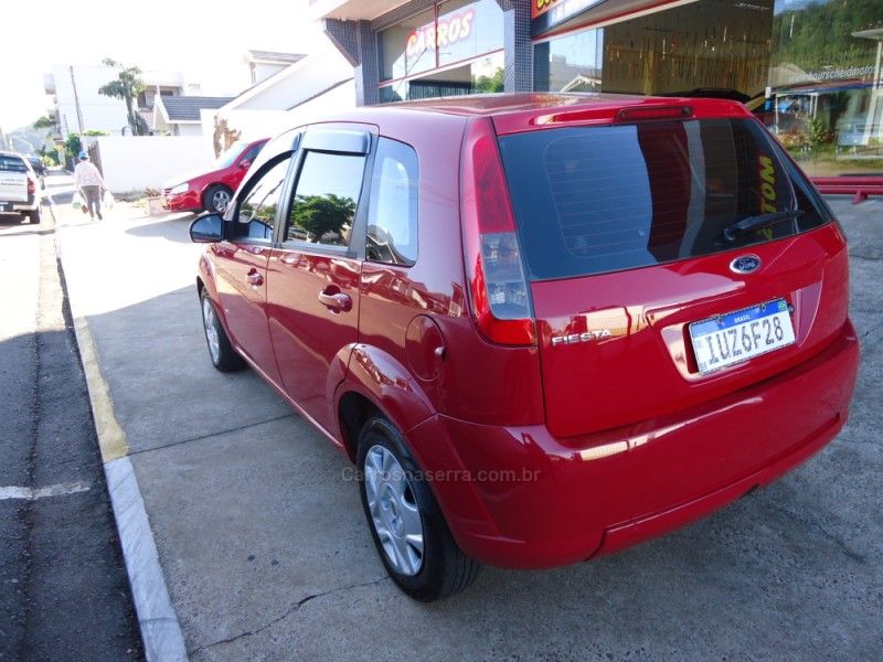 FORD FIESTA 1.0 MPI CLASS 8V 2014/2014 BOURSCHEID CARROS E MOTOS SANTA CLARA DO SUL / Carros no Vale