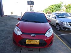 FORD FIESTA 1.0 MPI CLASS 8V 2014/2014 BOURSCHEID CARROS E MOTOS SANTA CLARA DO SUL / Carros no Vale