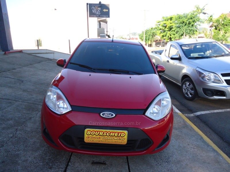FORD FIESTA 1.0 MPI CLASS 8V 2014/2014 BOURSCHEID CARROS E MOTOS SANTA CLARA DO SUL / Carros no Vale