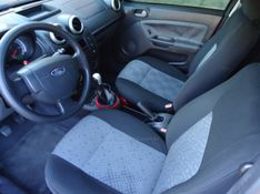 FORD FIESTA 1.0 MPI CLASS 8V 2014/2014 BOURSCHEID CARROS E MOTOS SANTA CLARA DO SUL / Carros no Vale