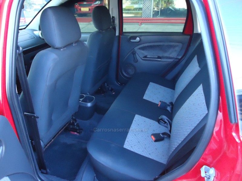 FORD FIESTA 1.0 MPI CLASS 8V 2014/2014 BOURSCHEID CARROS E MOTOS SANTA CLARA DO SUL / Carros no Vale