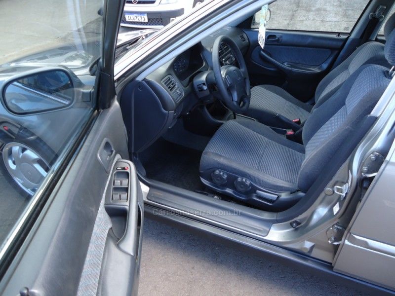 HONDA CIVIC 1.6 LX 16V 2000/2000 BOURSCHEID CARROS E MOTOS SANTA CLARA DO SUL / Carros no Vale