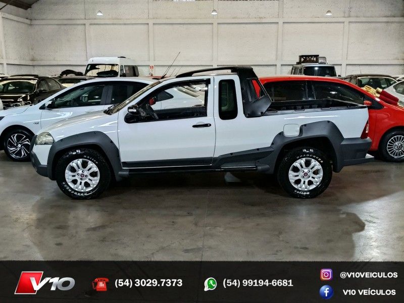 FIAT STRADA 1.8 MPI ADVENTURE LOCKER CE 8V 2009/2009 V10 VEÍCULOS CAXIAS DO SUL / Carros no Vale