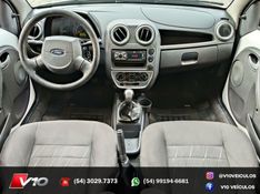 FORD KA 1.0 MPI CLASS 8V 2011/2011 V10 VEÍCULOS CAXIAS DO SUL / Carros no Vale