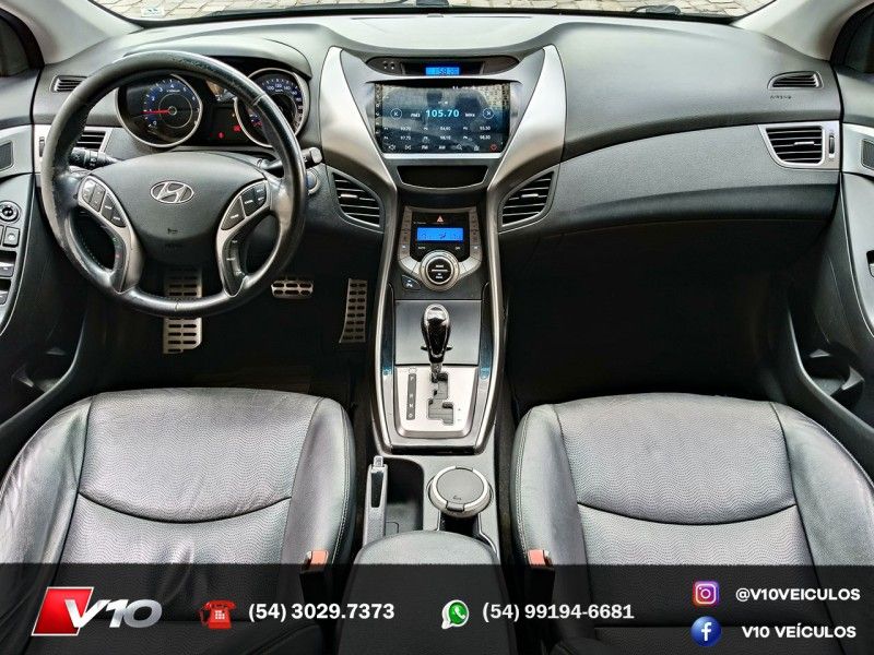HYUNDAI ELANTRA 2.0 GLS 16V 2012/2013 V10 VEÍCULOS CAXIAS DO SUL / Carros no Vale