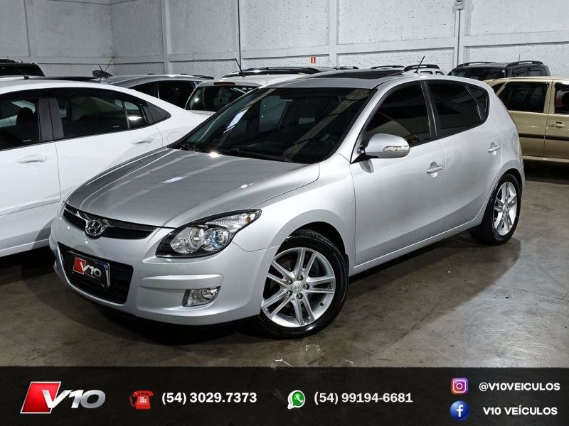 HYUNDAI I30 2.0 MPI 16V 2011/2012 V10 VEÍCULOS CAXIAS DO SUL / Carros no Vale