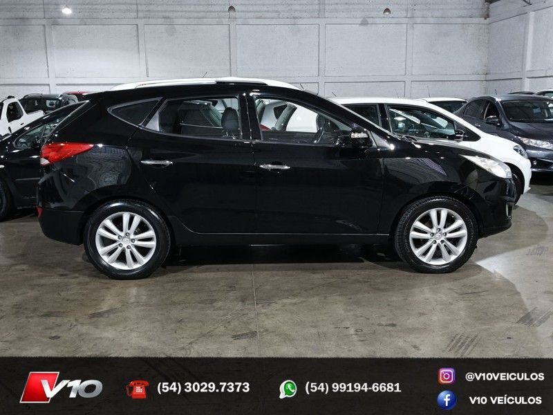 HYUNDAI IX35 2.0 MPFI GLS 4X2 16V 2011/2012 V10 VEÍCULOS CAXIAS DO SUL / Carros no Vale