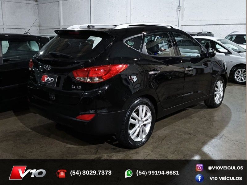 HYUNDAI IX35 2.0 MPFI GLS 4X2 16V 2011/2012 V10 VEÍCULOS CAXIAS DO SUL / Carros no Vale