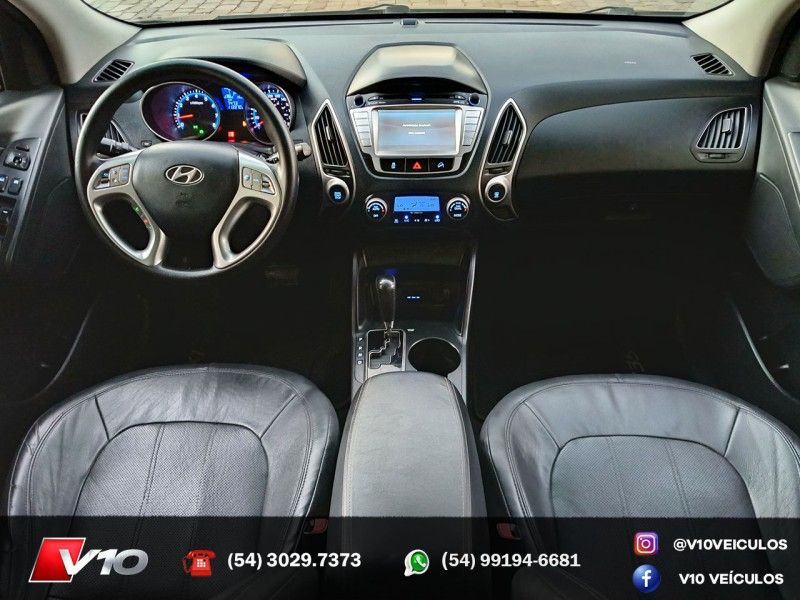 HYUNDAI IX35 2.0 MPFI GLS 4X2 16V 2011/2012 V10 VEÍCULOS CAXIAS DO SUL / Carros no Vale