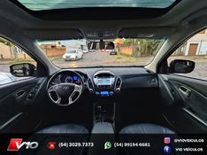HYUNDAI IX35 2.0 MPFI GLS 4X2 16V 2011/2012 V10 VEÍCULOS CAXIAS DO SUL / Carros no Vale