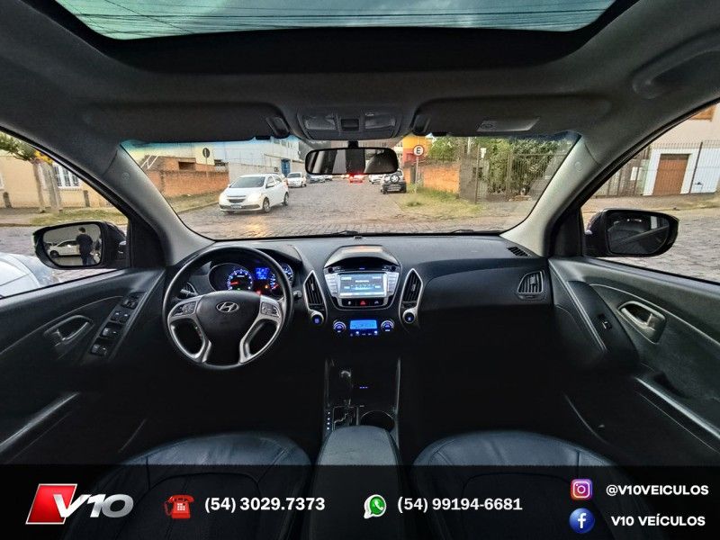 HYUNDAI IX35 2.0 MPFI GLS 4X2 16V 2011/2012 V10 VEÍCULOS CAXIAS DO SUL / Carros no Vale