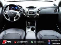 HYUNDAI IX35 2.0 MPI 4X2 16V 2011/2012 V10 VEÍCULOS CAXIAS DO SUL / Carros no Vale