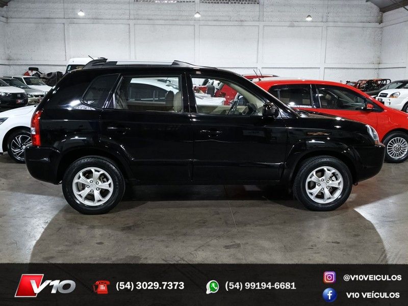 HYUNDAI TUCSON 2.0 MPFI GLS 16V 143CV 2WD 2009/2010 V10 VEÍCULOS CAXIAS DO SUL / Carros no Vale