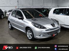 PEUGEOT 207 1.4 QUIKSILVER 8V 2010/2011 V10 VEÍCULOS CAXIAS DO SUL / Carros no Vale