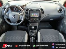 RENAULT CAPTUR 1.6 16V SCE ZEN 2017/2018 V10 VEÍCULOS CAXIAS DO SUL / Carros no Vale