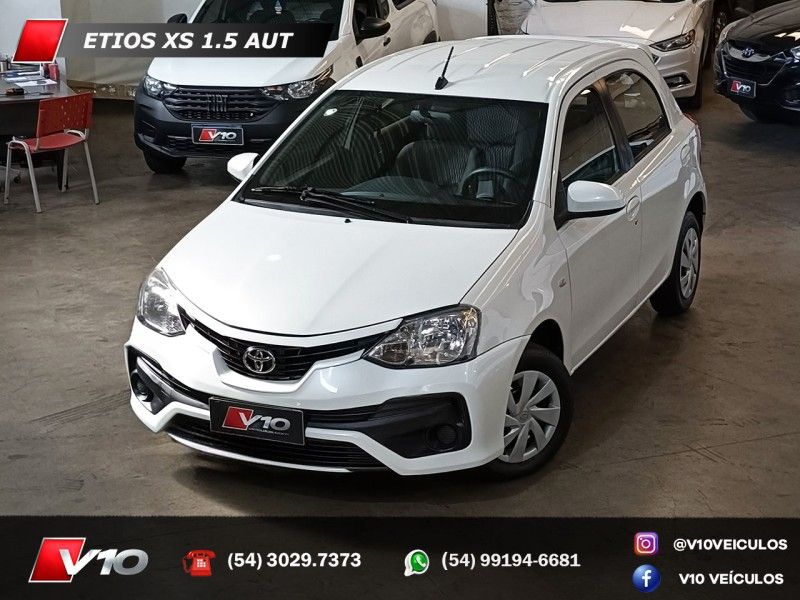 TOYOTA ETIOS 1.5 XS 16V 2017/2018 V10 VEÍCULOS CAXIAS DO SUL / Carros no Vale