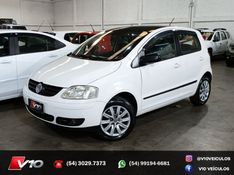 VOLKSWAGEN FOX 1.0 MI PLUS 8V 2004/2005 V10 VEÍCULOS CAXIAS DO SUL / Carros no Vale