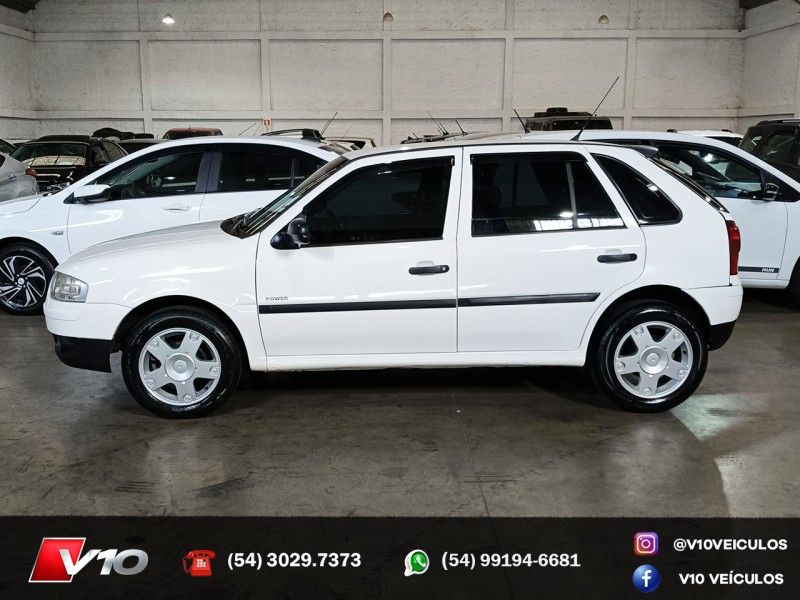 VOLKSWAGEN GOL 1.6 MI POWER 8V G.IV 2005/2006 V10 VEÍCULOS CAXIAS DO SUL / Carros no Vale