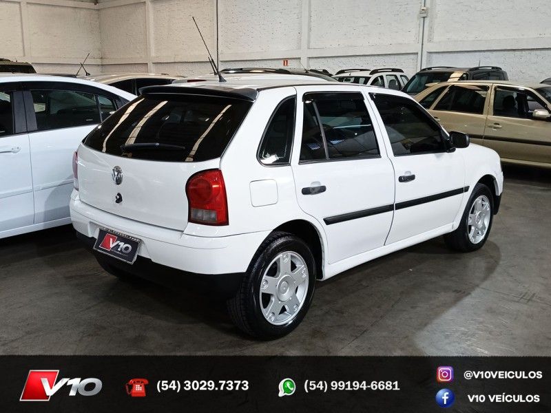 VOLKSWAGEN GOL 1.6 MI POWER 8V G.IV 2005/2006 V10 VEÍCULOS CAXIAS DO SUL / Carros no Vale