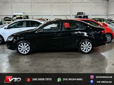 VOLKSWAGEN JETTA 2.0 COMFORTLINE TIPTRONIC 2011/2012 V10 VEÍCULOS CAXIAS DO SUL / Carros no Vale