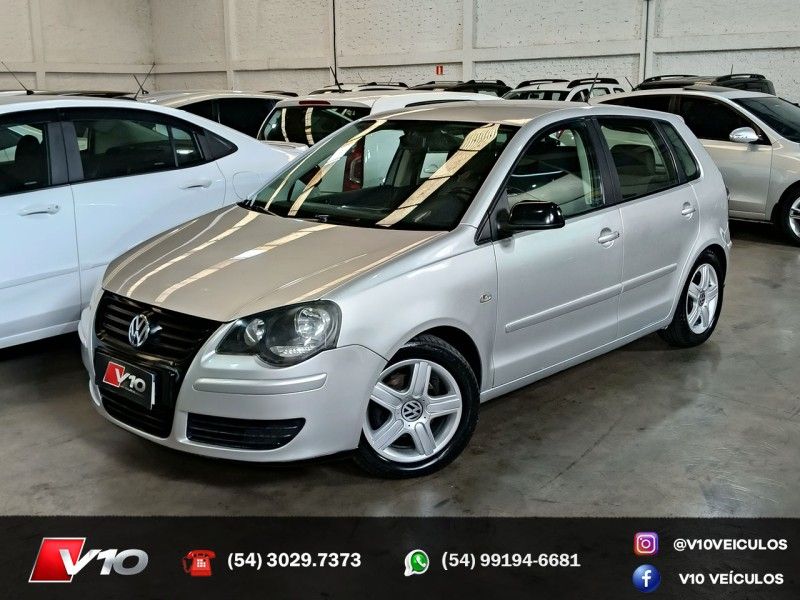 VOLKSWAGEN POLO 1.6 MI 8V 2007/2008 V10 VEÍCULOS CAXIAS DO SUL / Carros no Vale