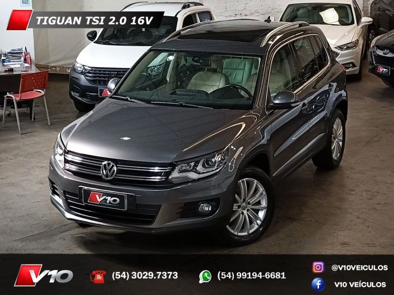 VOLKSWAGEN TIGUAN 2.0 TSI 16V TURBO TIPTRONIC 2011/2012 V10 VEÍCULOS CAXIAS DO SUL / Carros no Vale