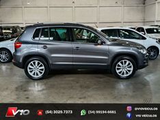 VOLKSWAGEN TIGUAN 2.0 TSI 16V TURBO TIPTRONIC 2011/2012 V10 VEÍCULOS CAXIAS DO SUL / Carros no Vale