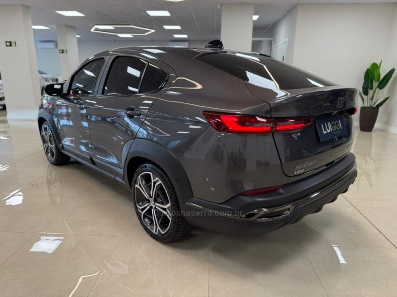 FIAT FASTBACK 1.0 IMPETUS 200 TURBO 2024/2025 LUIGGI AUTOMÓVEIS CARLOS BARBOSA / Carros no Vale