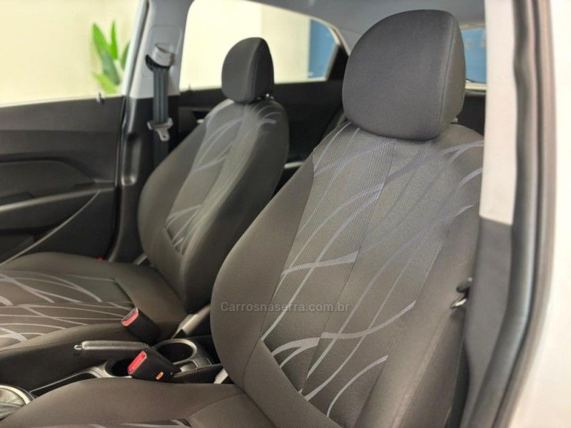 HYUNDAI HB20 1.0 COMFORT PLUS 12V TURBO 2015/2015 LUIGGI AUTOMÓVEIS CARLOS BARBOSA / Carros no Vale HYUNDAI HB20 1.0 COMFORT PLUS 12V TURBO 2015/2015 LUIGGI AUTOMÓVEIS CARLOS BARBOSA / Carros no Vale