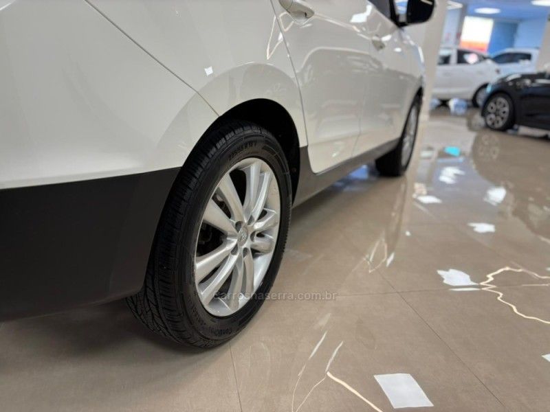 HYUNDAI IX35 2.0 16V 2014/2015 LUIGGI AUTOMÓVEIS CARLOS BARBOSA / Carros no Vale