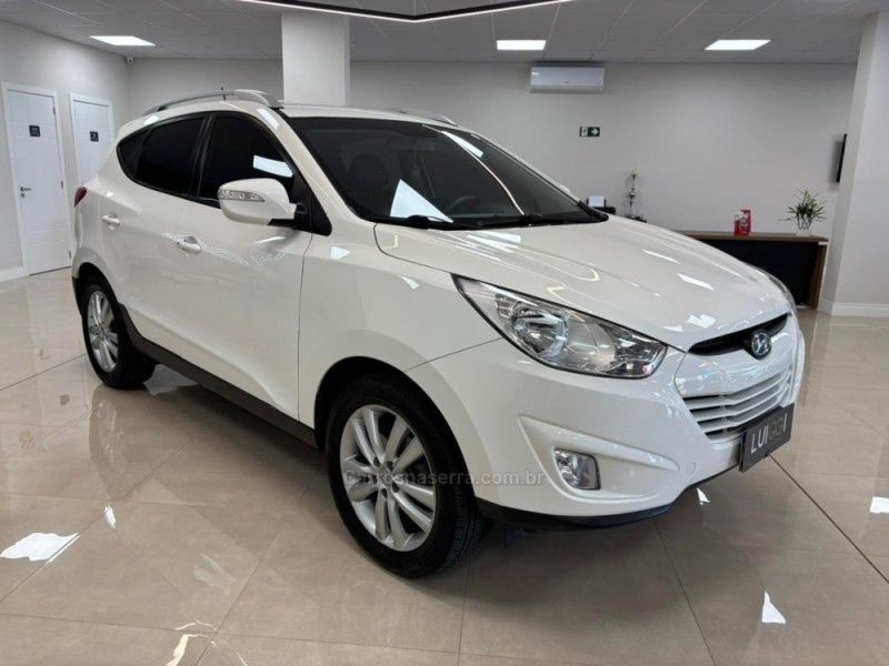 HYUNDAI IX35 2.0 MPFI GLS 16V 2014/2015 LUIGGI AUTOMÓVEIS CARLOS BARBOSA / Carros no Vale