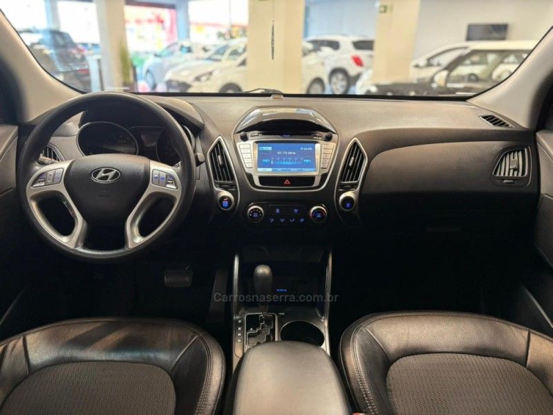 HYUNDAI IX35 2.0 MPFI GLS 16V 2014/2015 LUIGGI AUTOMÓVEIS CARLOS BARBOSA / Carros no Vale