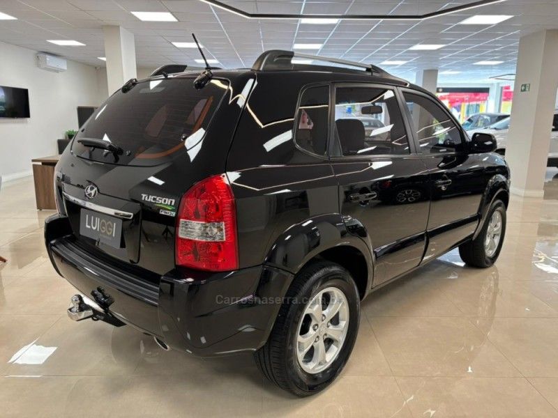 HYUNDAI TUCSON 2.0 MPFI GLS 16V 143CV 2WD 2013/2014 LUIGGI AUTOMÓVEIS CARLOS BARBOSA / Carros no Vale