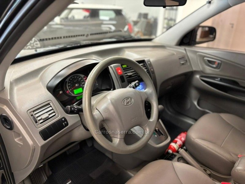 HYUNDAI TUCSON 2.0 MPFI GLS 16V 143CV 2WD 2013/2014 LUIGGI AUTOMÓVEIS CARLOS BARBOSA / Carros no Vale