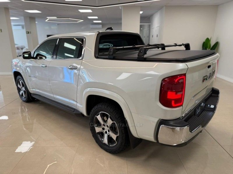 RAM RAMPAGE 2.0 LARAMIE 4X4 TURBO 2024/2024 LUIGGI AUTOMÓVEIS CARLOS BARBOSA / Carros no Vale RAM RAMPAGE 2.0 LARAMIE 4X4 TURBO 2024/2024 LUIGGI AUTOMÓVEIS CARLOS BARBOSA / Carros no Vale