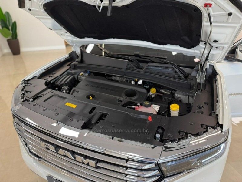 RAM RAMPAGE 2.0 LARAMIE 4X4 TURBO 2024/2024 LUIGGI AUTOMÓVEIS CARLOS BARBOSA / Carros no Vale RAM RAMPAGE 2.0 LARAMIE 4X4 TURBO 2024/2024 LUIGGI AUTOMÓVEIS CARLOS BARBOSA / Carros no Vale