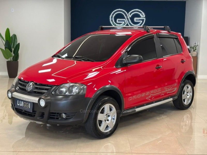 VOLKSWAGEN CROSSFOX 1.6 MI 8V AUTOMATIZADO 2009/2010 LUIGGI AUTOMÓVEIS CARLOS BARBOSA / Carros no Vale