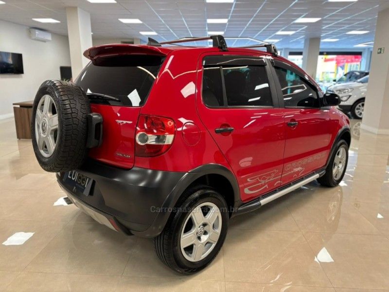 VOLKSWAGEN CROSSFOX 1.6 MI 8V AUTOMATIZADO 2009/2010 LUIGGI AUTOMÓVEIS CARLOS BARBOSA / Carros no Vale