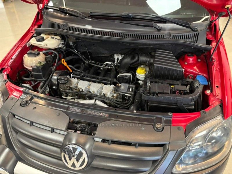 VOLKSWAGEN CROSSFOX 1.6 MI 8V AUTOMATIZADO 2009/2010 LUIGGI AUTOMÓVEIS CARLOS BARBOSA / Carros no Vale