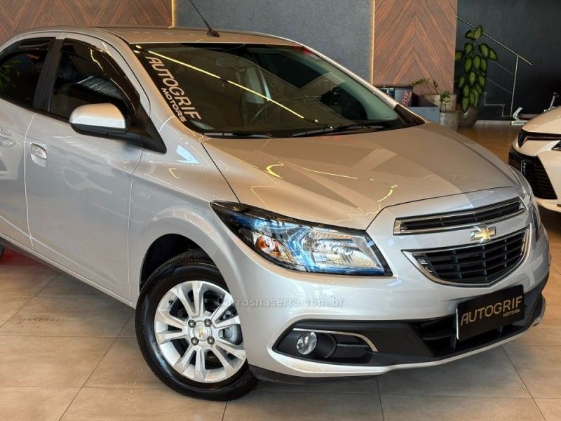 CHEVROLET PRISMA 1.4 MPFI LTZ 8V 2015/2015 AUTOGRIF MOTORS CAMPO BOM / Carros no Vale
