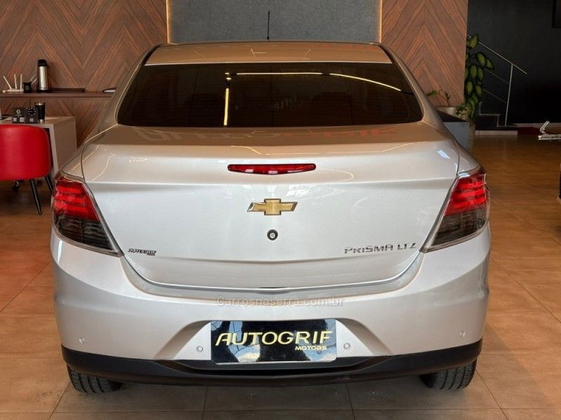 CHEVROLET PRISMA 1.4 MPFI LTZ 8V 2015/2015 AUTOGRIF MOTORS CAMPO BOM / Carros no Vale