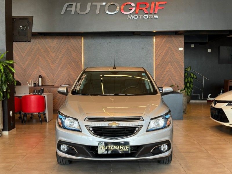 CHEVROLET PRISMA 1.4 MPFI LTZ 8V 2015/2015 AUTOGRIF MOTORS CAMPO BOM / Carros no Vale