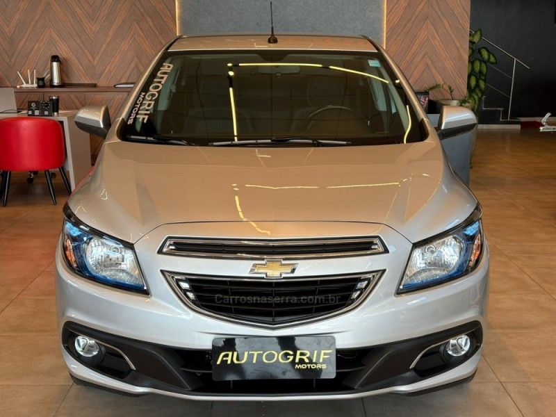 CHEVROLET PRISMA 1.4 MPFI LTZ 8V 2015/2015 AUTOGRIF MOTORS CAMPO BOM / Carros no Vale