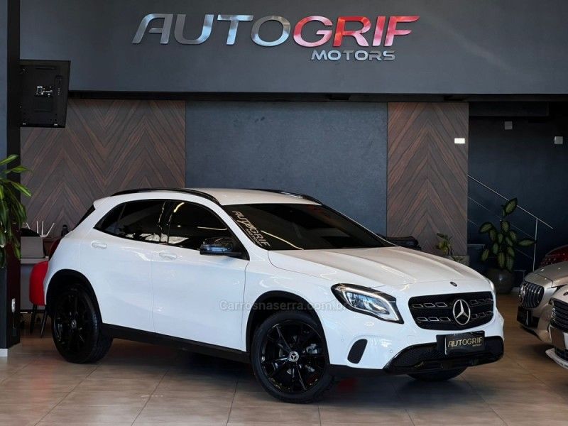 MERCEDES-BENZ GLA 200 1.6 CGI ADVANCE 16V TURBO 2019/2019 AUTOGRIF MOTORS CAMPO BOM / Carros no Vale MERCEDES-BENZ GLA 200 1.6 CGI ADVANCE 16V TURBO 2019/2019 AUTOGRIF MOTORS CAMPO BOM / Carros no Vale