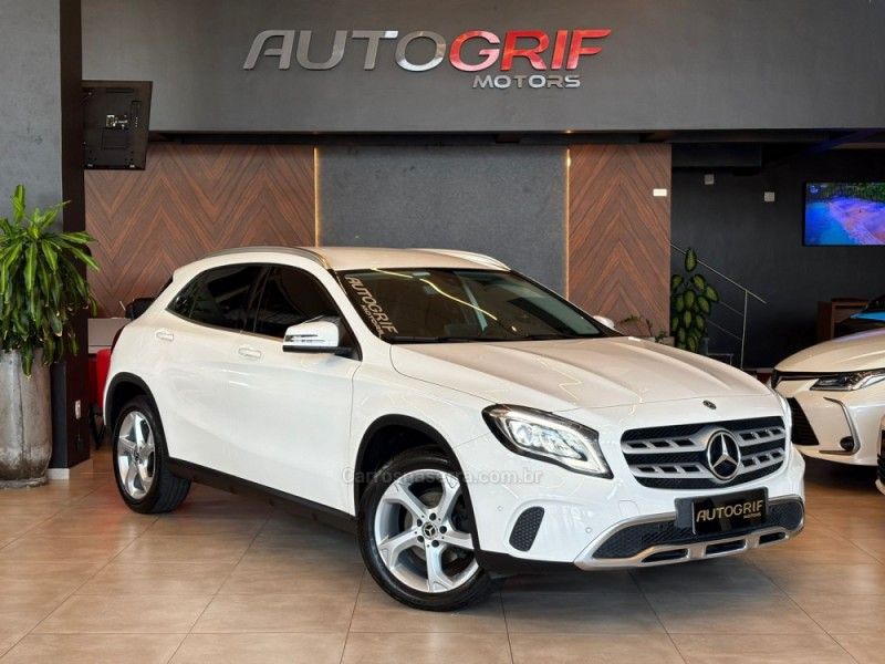 MERCEDES-BENZ GLA 200 1.6 CGI ADVANCE 16V TURBO 2019/2019 AUTOGRIF MOTORS CAMPO BOM / Carros no Vale