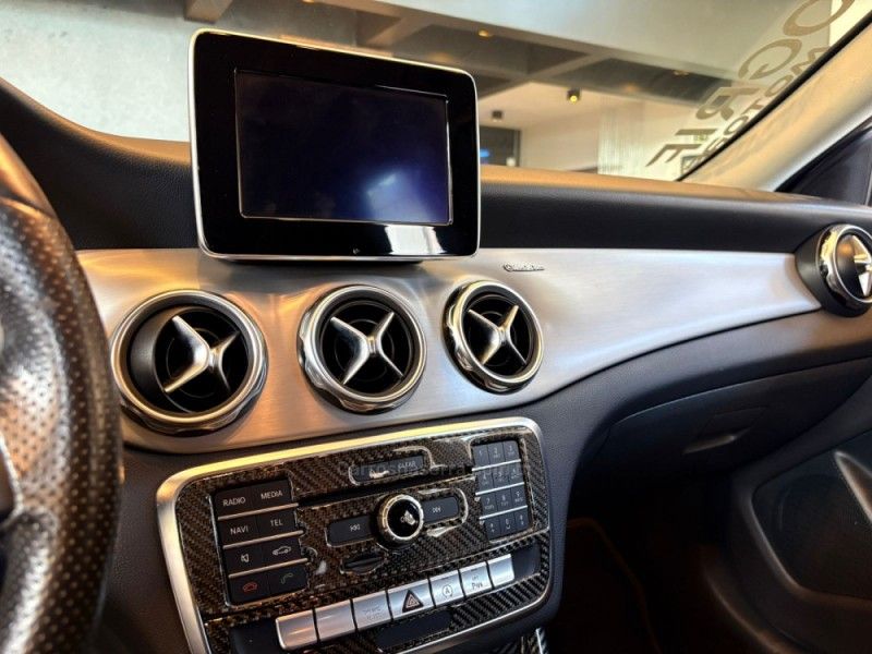 MERCEDES-BENZ GLA 200 1.6 CGI ADVANCE 16V TURBO 2019/2019 AUTOGRIF MOTORS CAMPO BOM / Carros no Vale