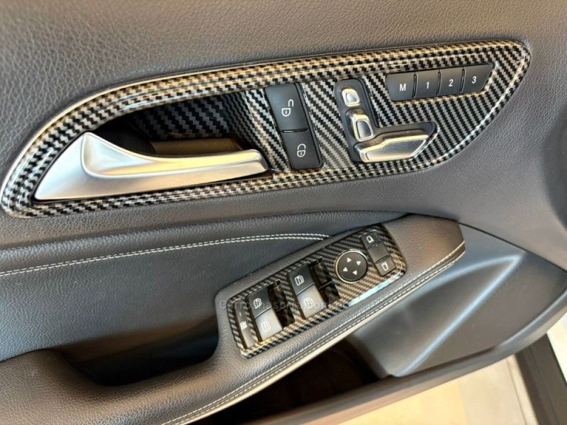 MERCEDES-BENZ GLA 200 1.6 CGI ADVANCE 16V TURBO 2019/2019 AUTOGRIF MOTORS CAMPO BOM / Carros no Vale