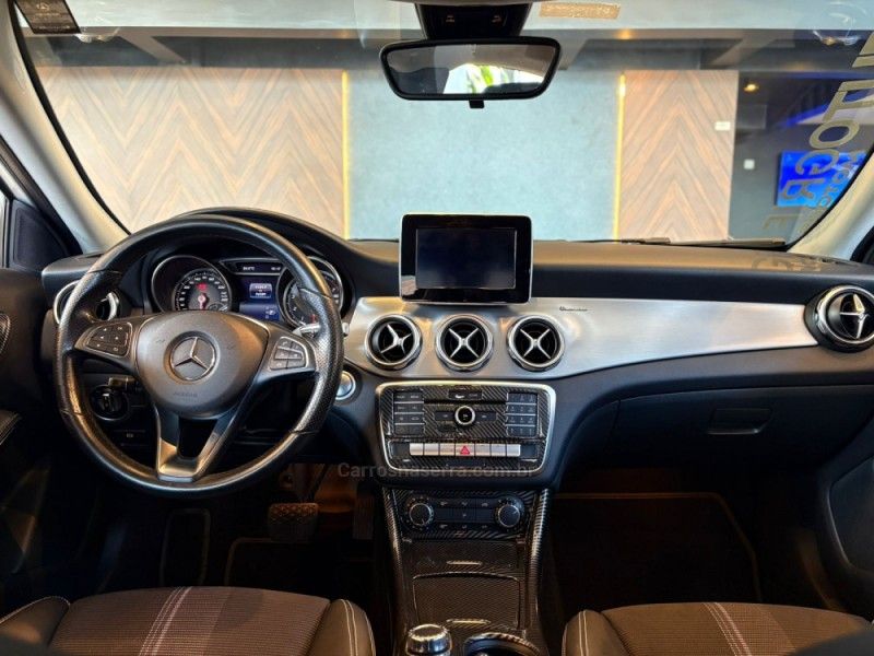 MERCEDES-BENZ GLA 200 1.6 CGI ADVANCE 16V TURBO 2019/2019 AUTOGRIF MOTORS CAMPO BOM / Carros no Vale