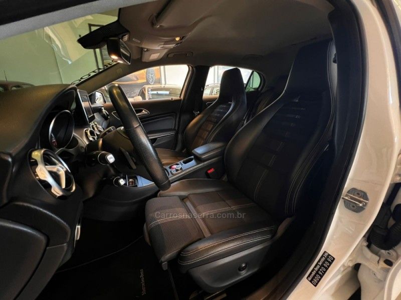 MERCEDES-BENZ GLA 200 1.6 CGI ADVANCE 16V TURBO 2019/2019 AUTOGRIF MOTORS CAMPO BOM / Carros no Vale MERCEDES-BENZ GLA 200 1.6 CGI ADVANCE 16V TURBO 2019/2019 AUTOGRIF MOTORS CAMPO BOM / Carros no Vale